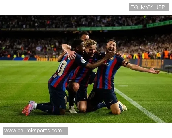 拉什福德在巴萨训练前意外离开甘伯体育城引发关注